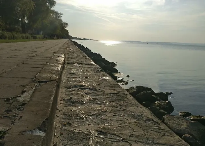 Csillaghegyi Oazis بيت خشبي